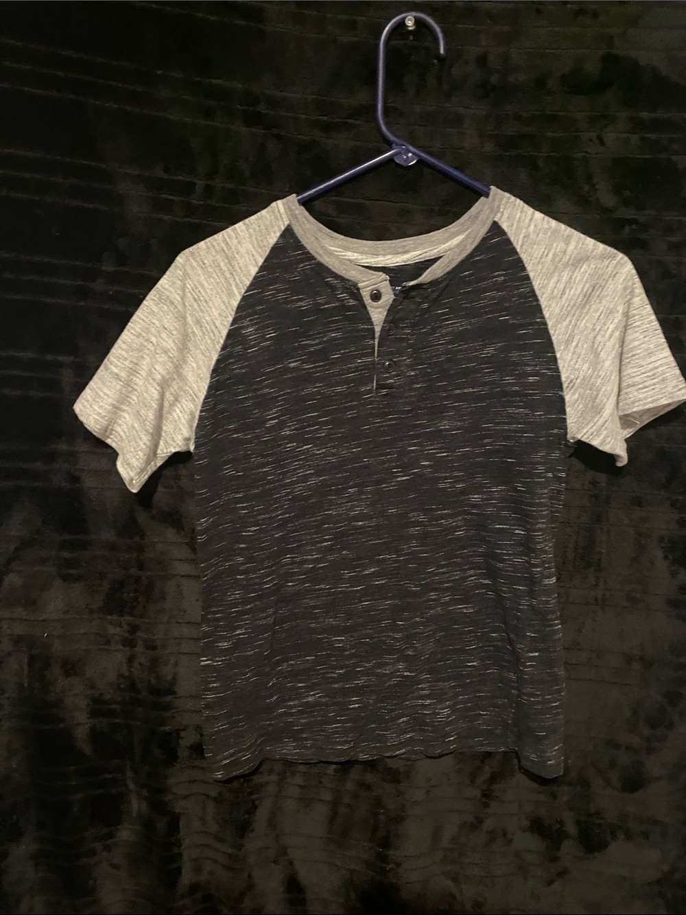 Boys Short-Sleeve Raglan Henley Tee in Black & Light Gray